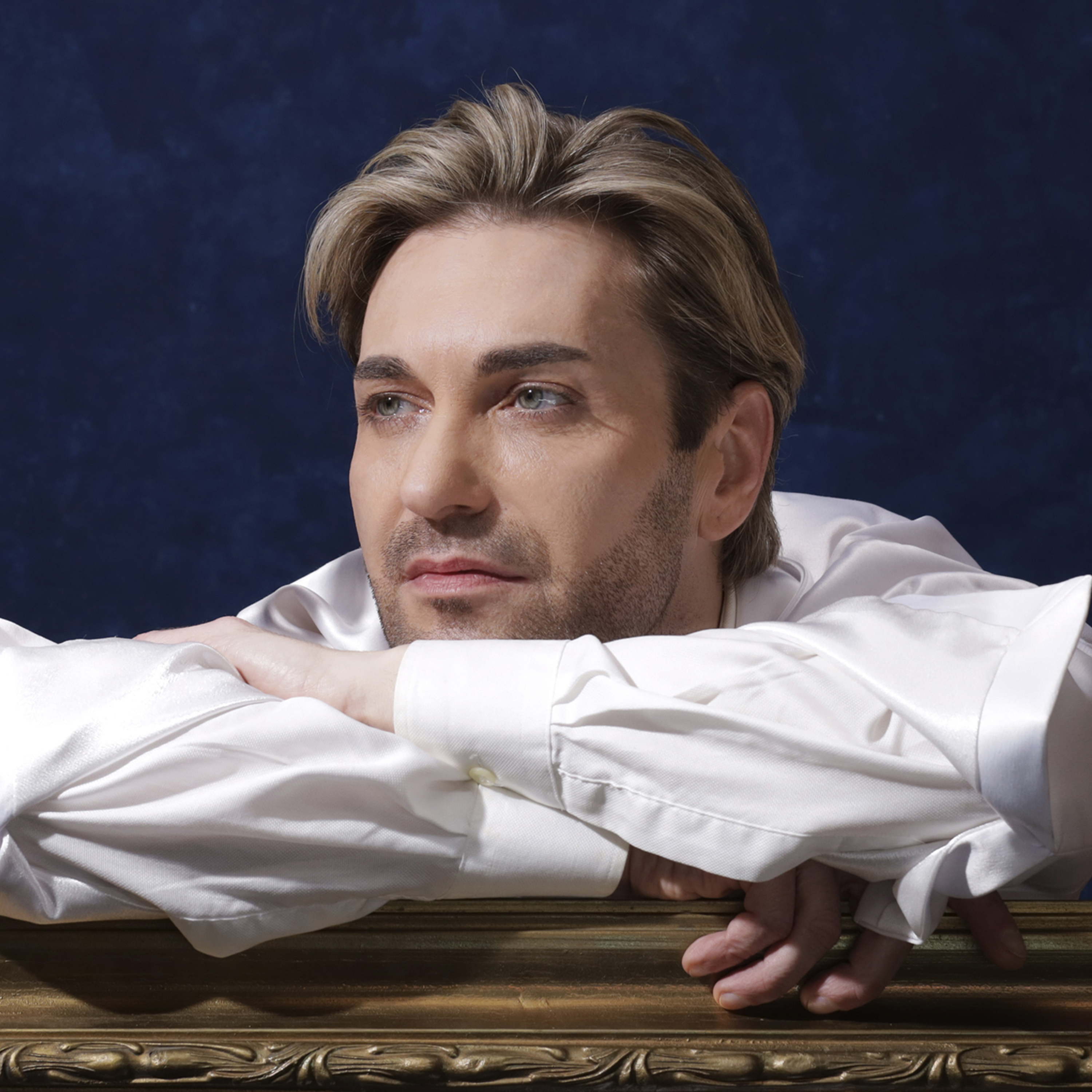 «Хто сказав, що я зламав крило?»: EL Кравчук презентує маніфест «Світ людей» у свій день народження